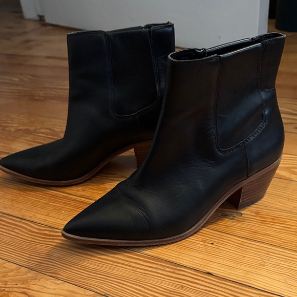 Sole Society Shoes - Sole Society Black Leather Ankle Booties